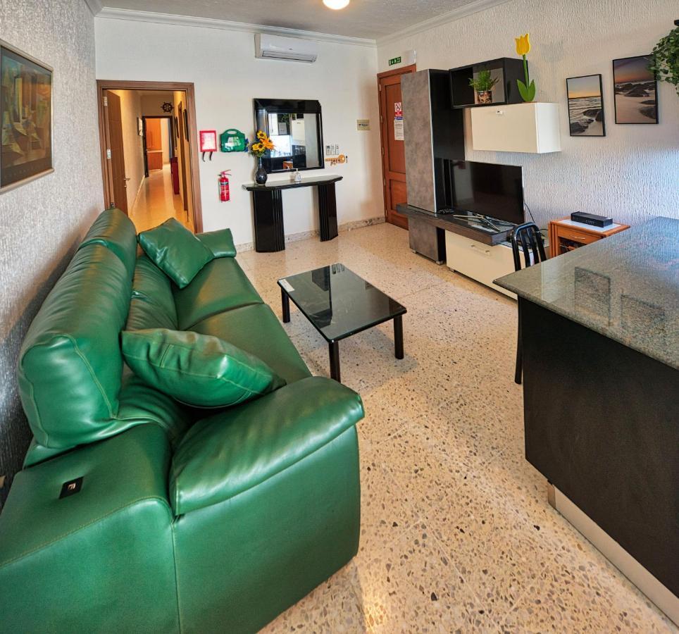 No56 Tower View WATER'S EDGE SEAFRONT LICENSED APARTMENT Mellieħa Zewnętrze zdjęcie