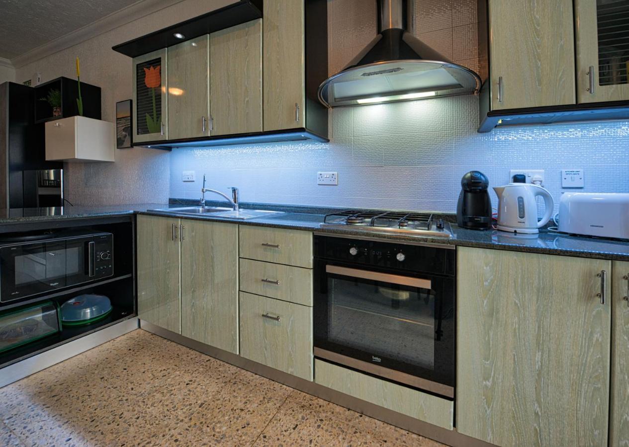 No56 Tower View WATER'S EDGE SEAFRONT LICENSED APARTMENT Mellieħa Zewnętrze zdjęcie