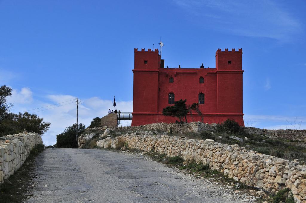 No56 Tower View WATER'S EDGE SEAFRONT LICENSED APARTMENT Mellieħa Zewnętrze zdjęcie
